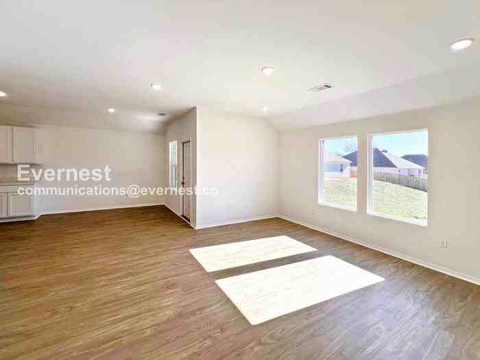 1607 Ridgefield Cir - Photo 4 of 21