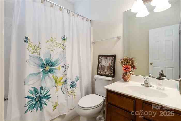 13834 Riding Hill Ave - Photo 7 of 19