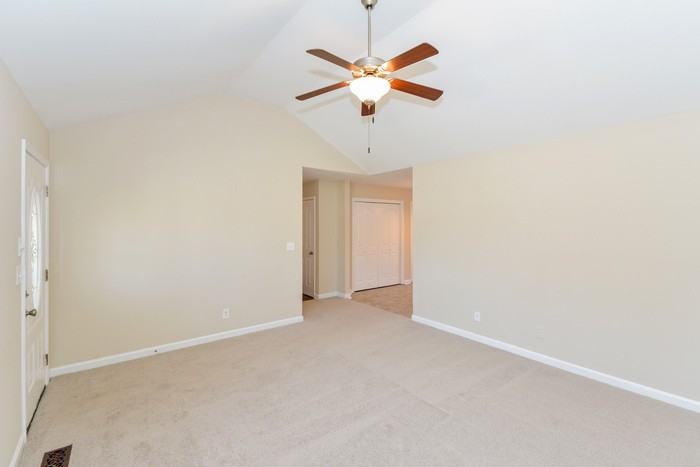 1018 Granny White Rd - Photo 4 of 10