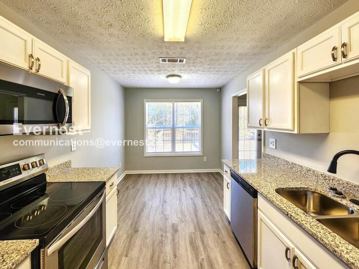 511 White Oak Dr - Photo 3 of 21