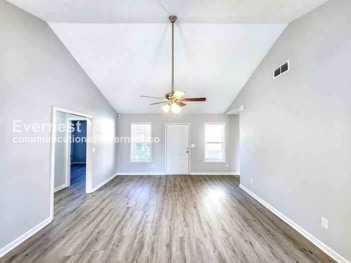 511 White Oak Dr - Photo 5 of 21