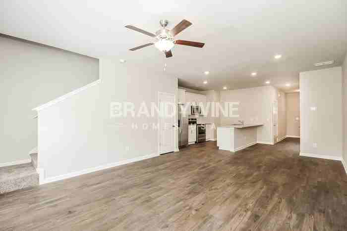 205 Crestview Way - Photo 4 of 31