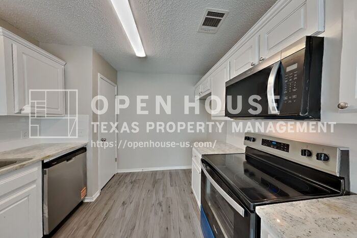 2001 Cancun Dr - Photo 7 of 21