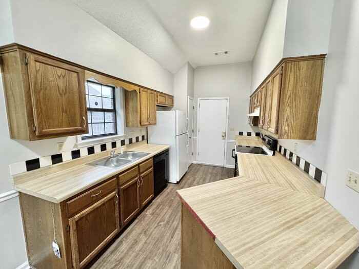 7359 Peppermill Ln - Photo 4 of 25