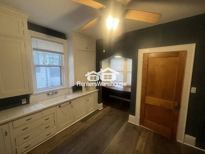 3857 Pillsbury Ave S #1 - Photo 5 of 8