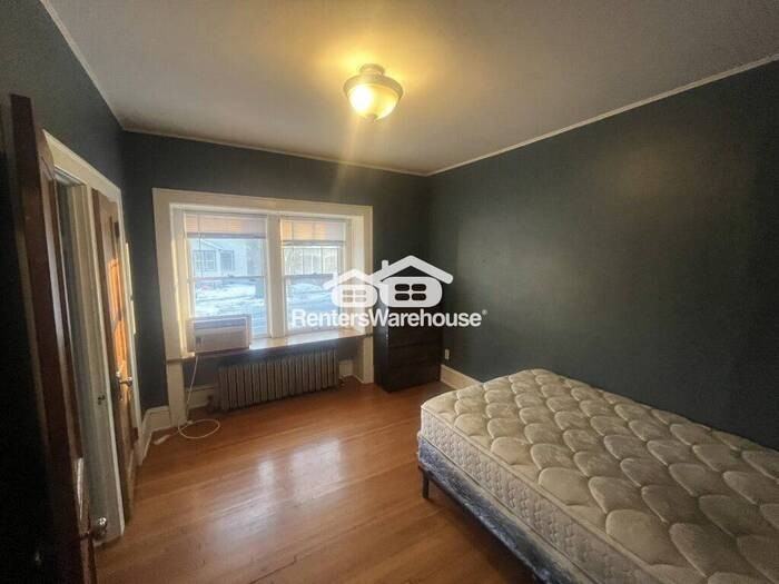 3857 Pillsbury Ave S #1 - Photo 7 of 8