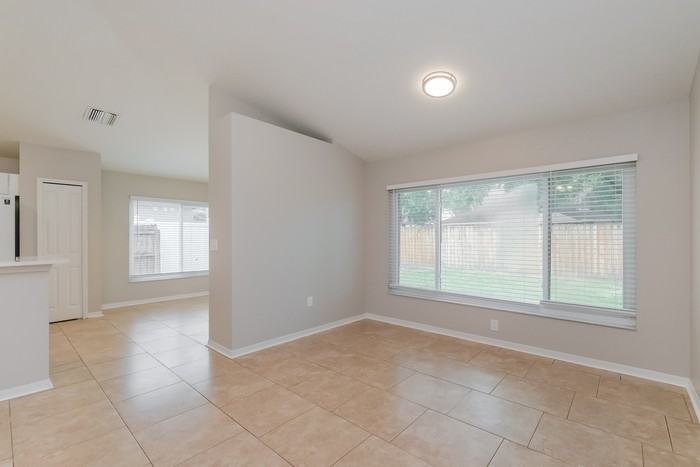 5205 Watson Rd - Photo 6 of 16