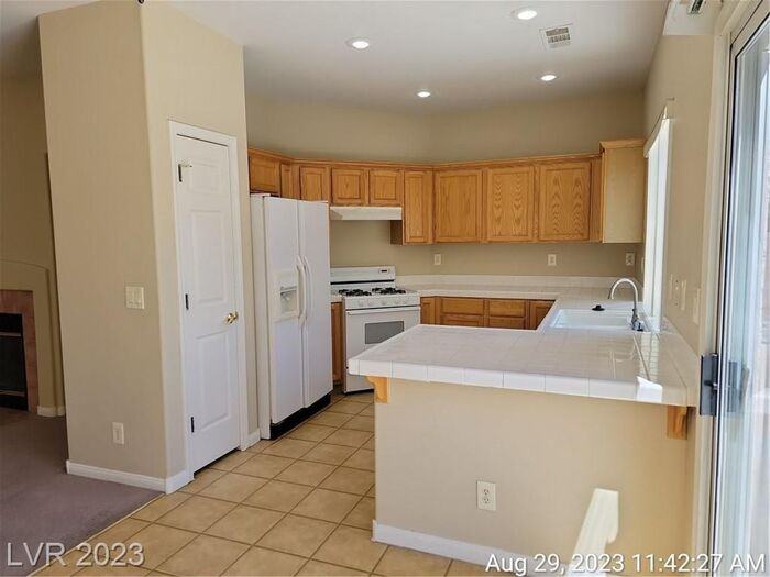 8558 Rocky Hillside Ct - Photo 7 of 25