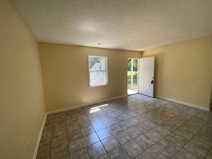 4008 Penny St Sw #A - Photo 2 of 6