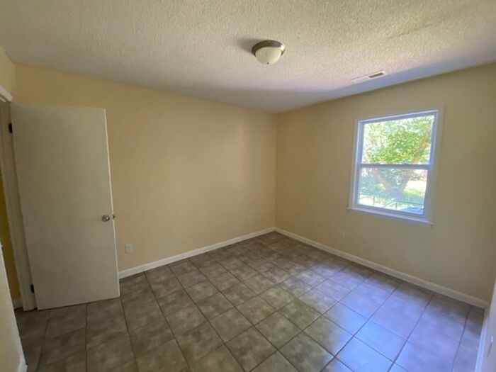 4008 Penny St Sw #A - Photo 4 of 6