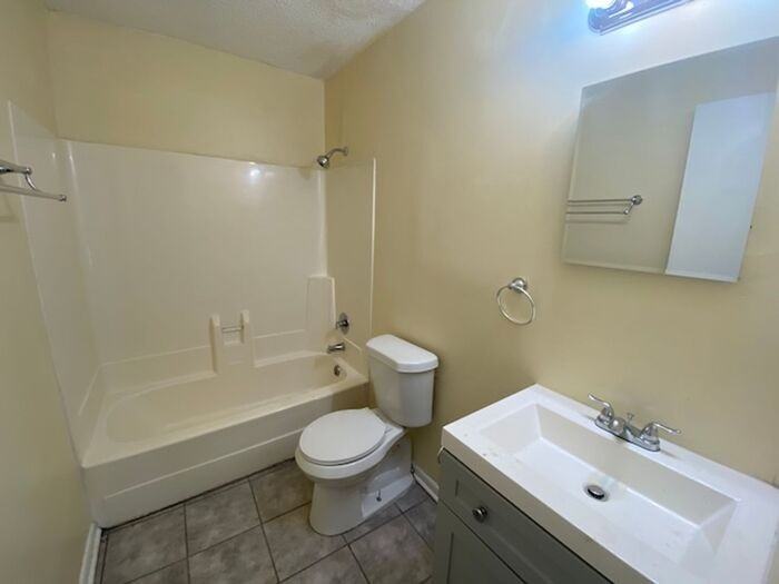 4008 Penny St Sw #A - Photo 5 of 6