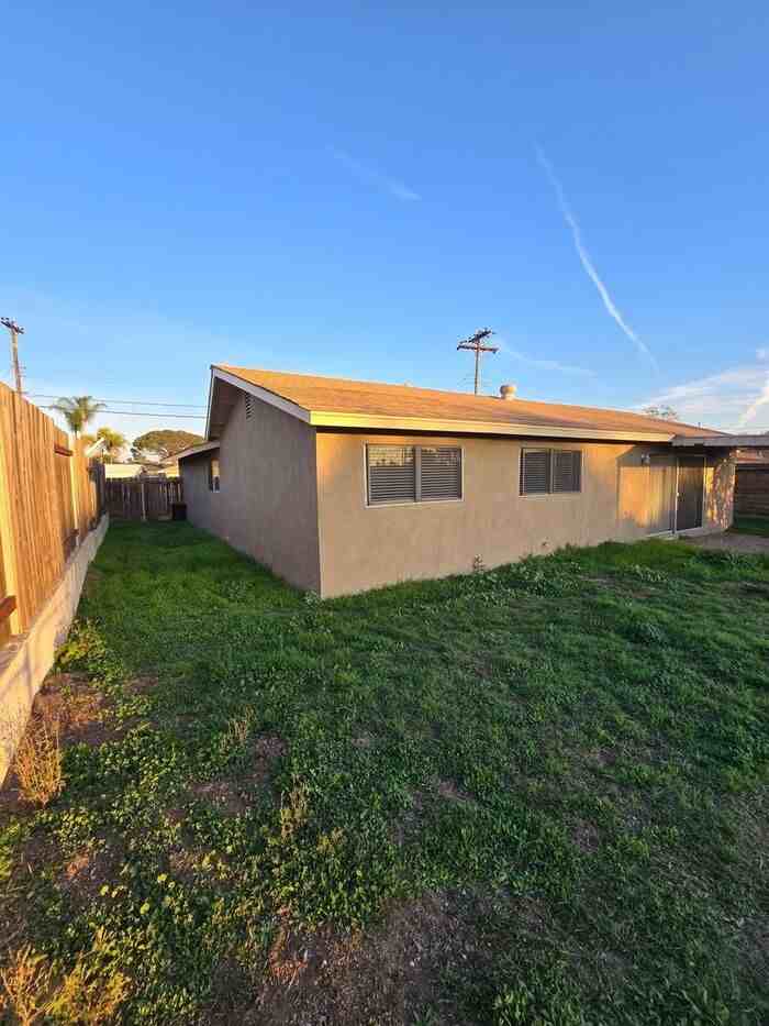 5210 Limerick Ave - Photo 5 of 20