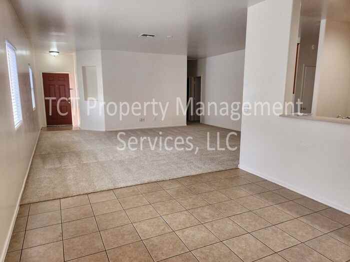 9262 W Sheridan St - Photo 2 of 14