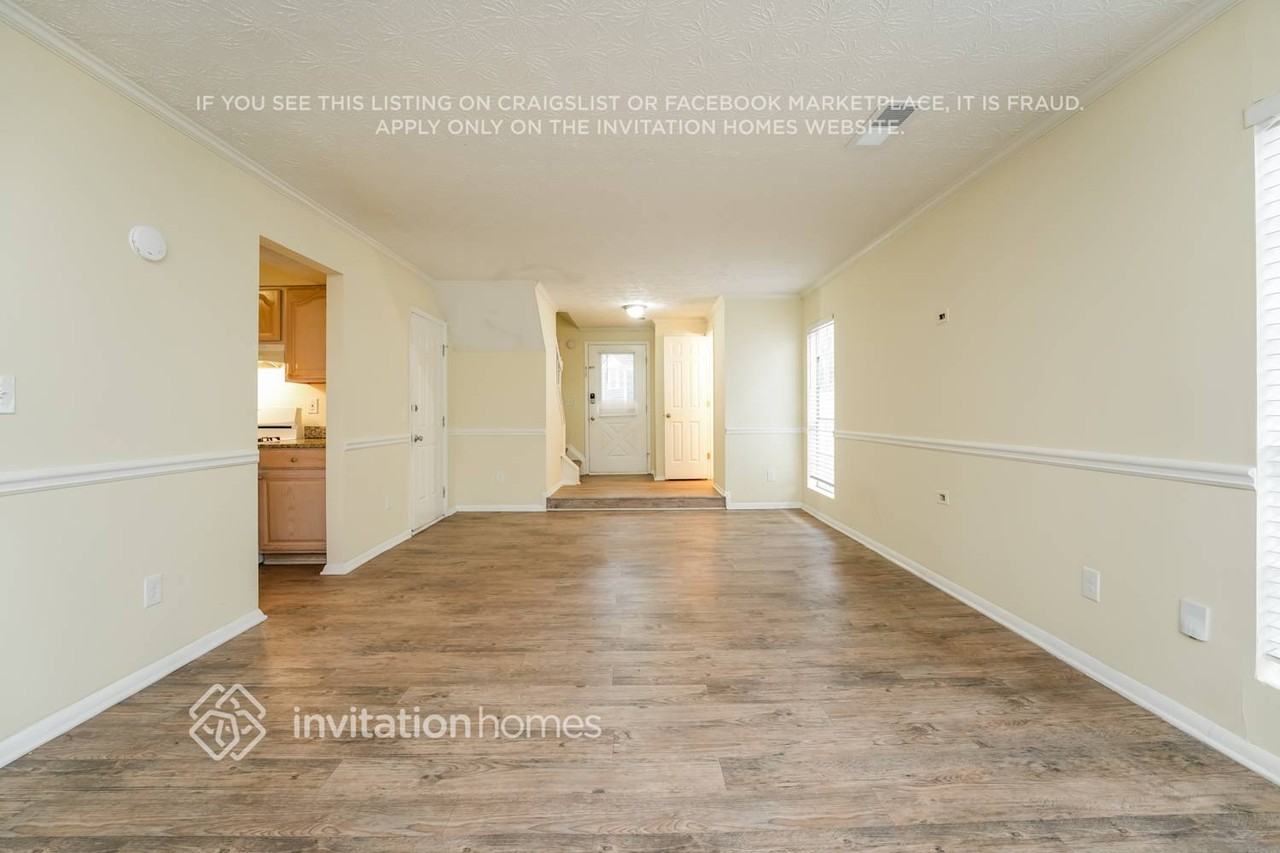 1642 Imperial Ct - Photo 5 of 18