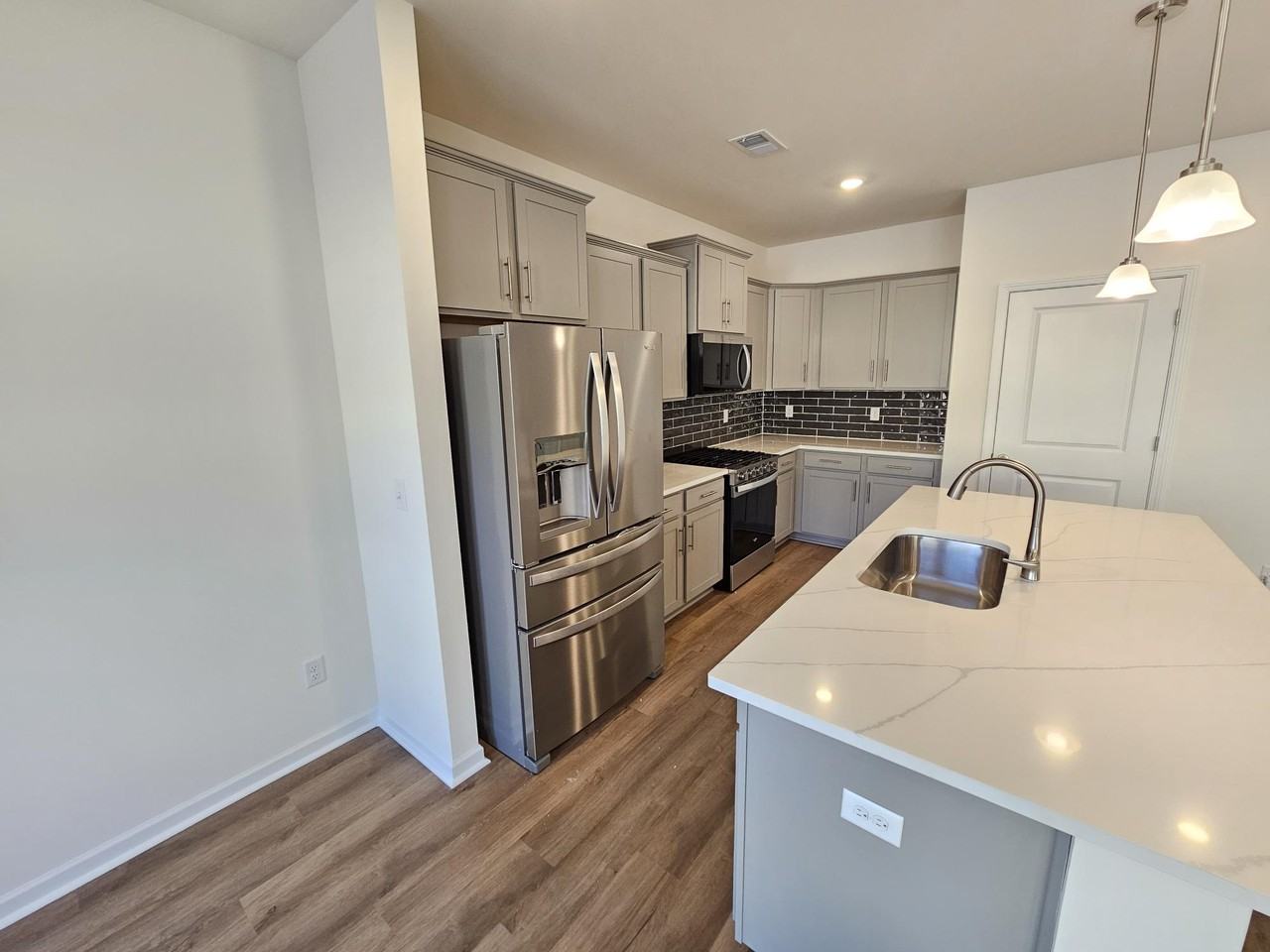 558 Griffon Dr #1 - Photo 6 of 28