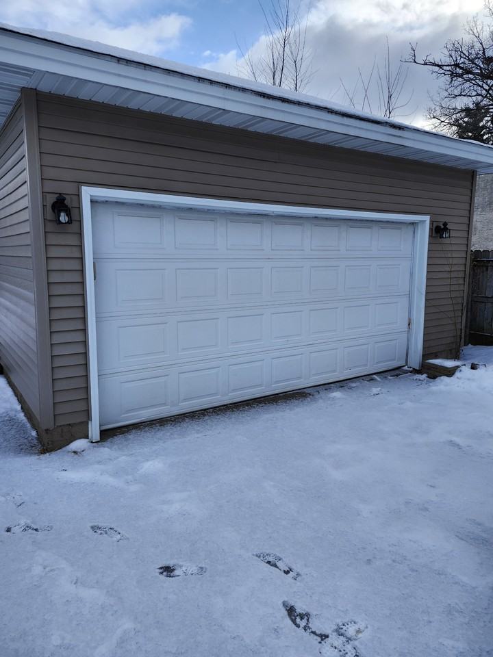 8983 Van Buren St Ne #1 - Photo 4 of 23