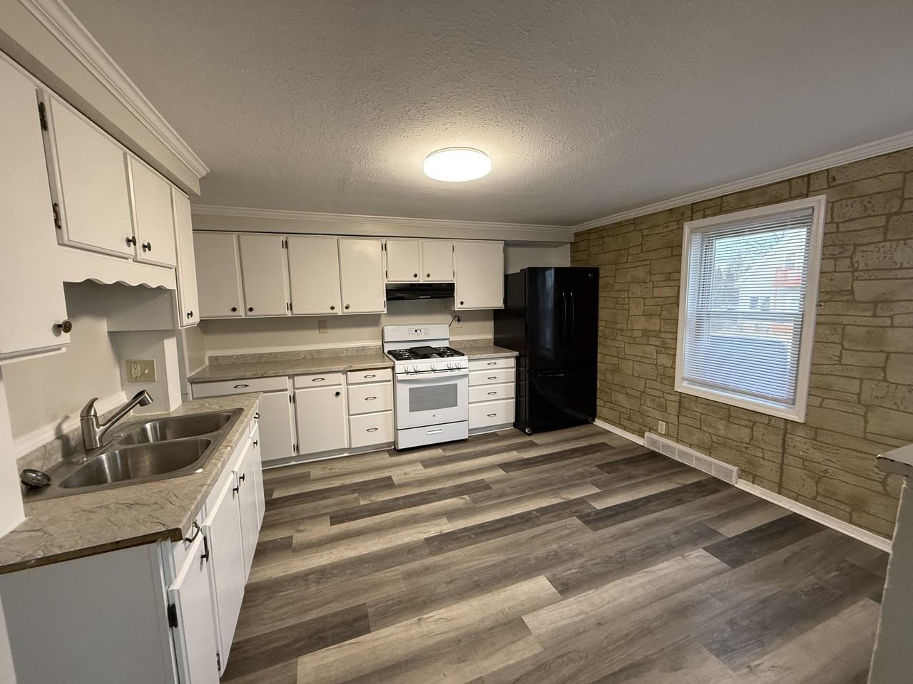 1202 Alabama Ave #1 - Photo 7 of 25