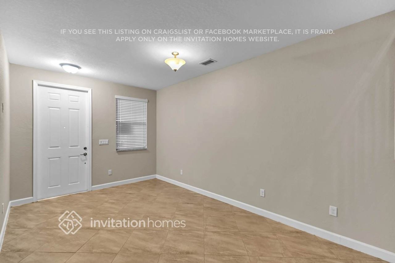 12978 Anthorne Ln - Photo 3 of 22