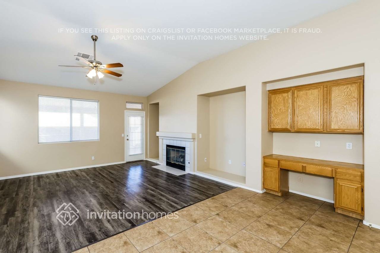 2352 Kenneth Ave - Photo 5 of 17