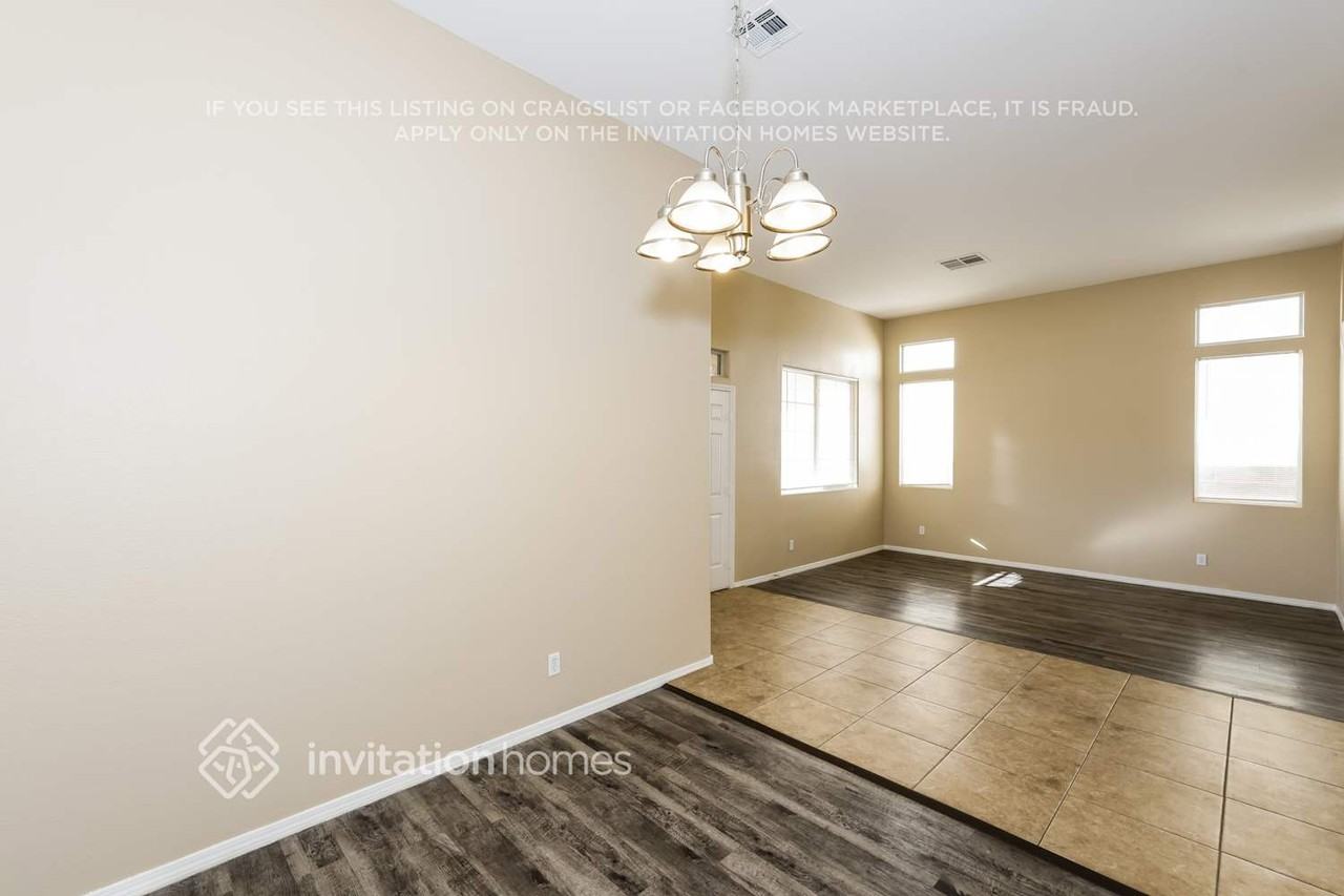 2352 Kenneth Ave - Photo 7 of 17