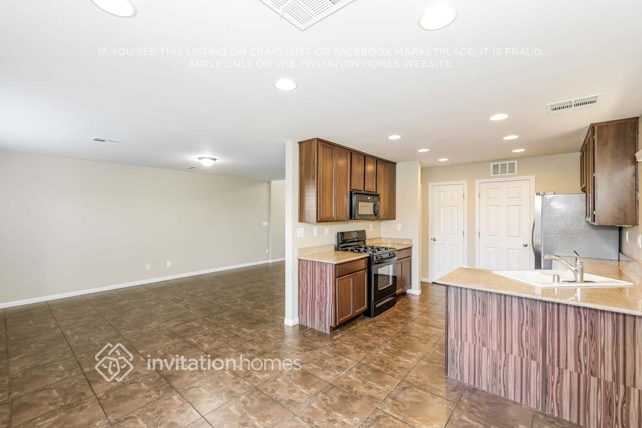 7962 Valladolid Ave - Photo 6 of 18