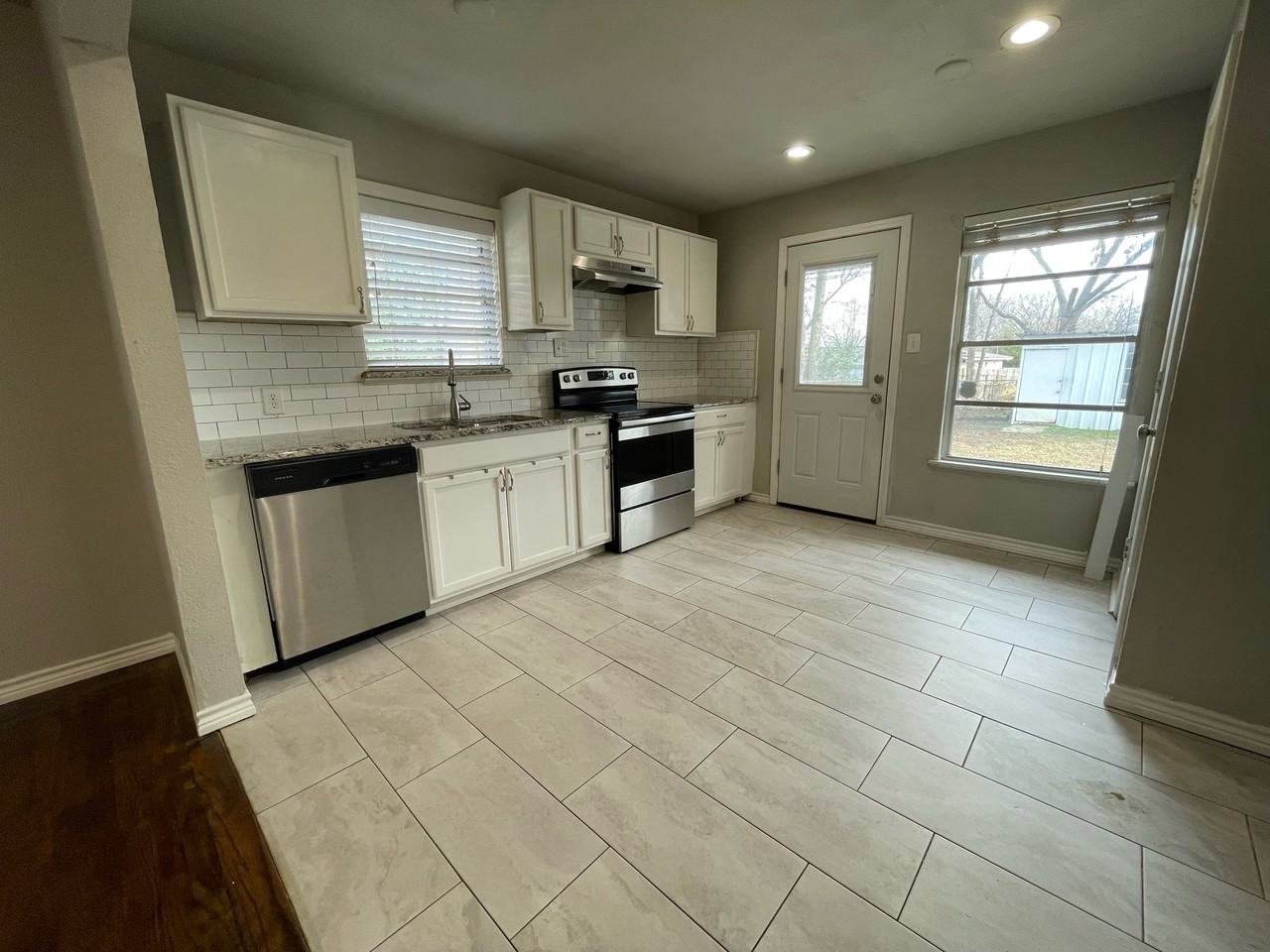 613 S Andrews Ave #1 - Photo 5 of 28
