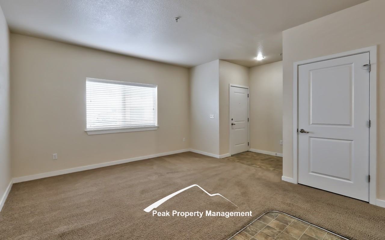 80 4th St N - Photo 4 of 27