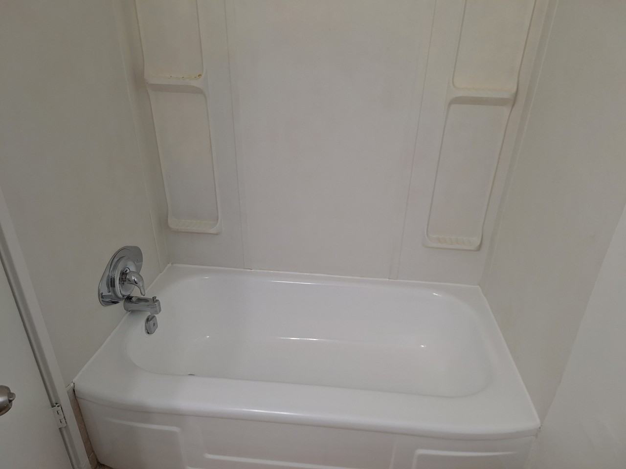 Durand Terrace Apartments - Photo 6 of 7