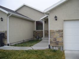 featured image of 386 Summer Ln