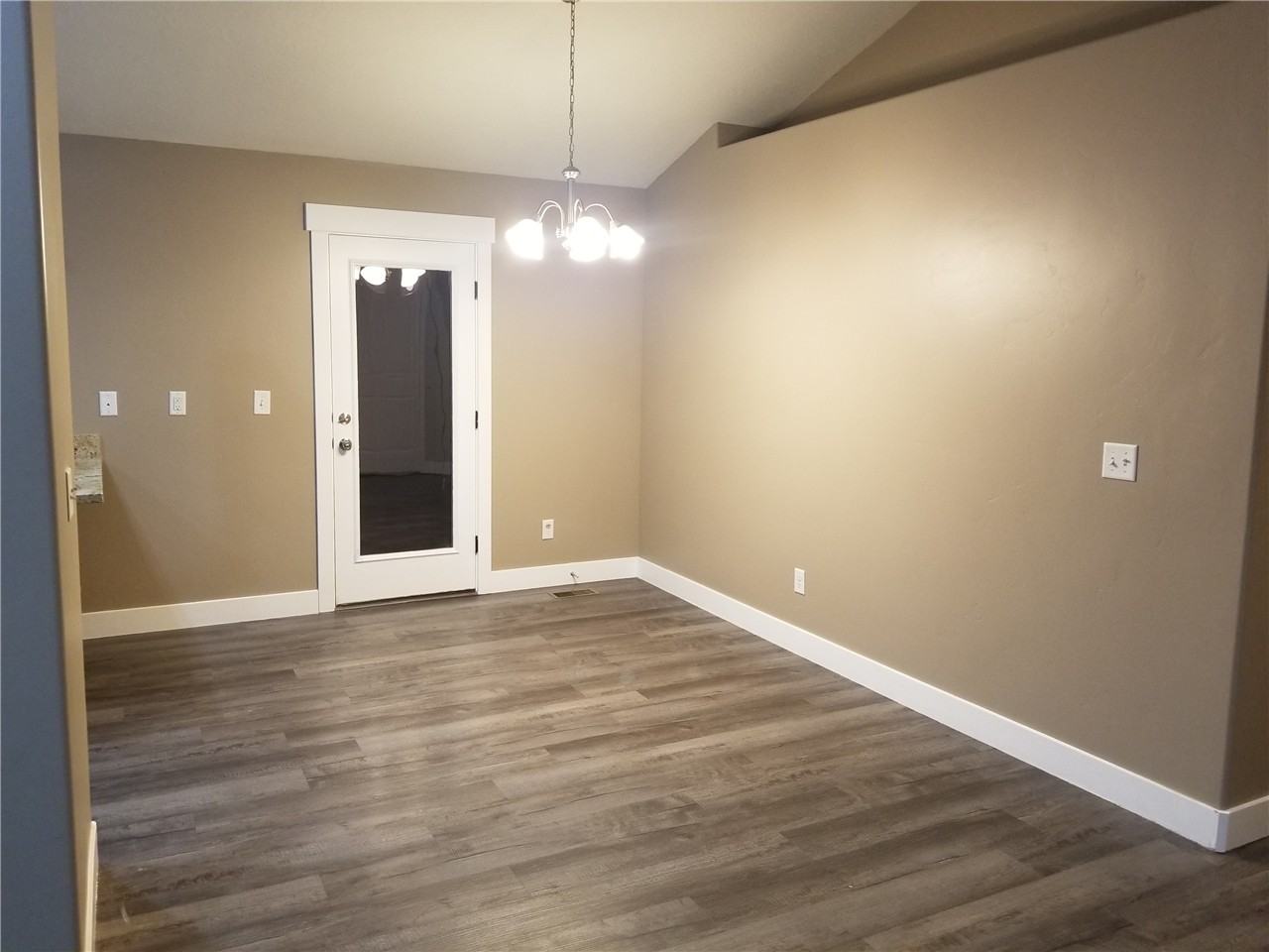 386 Summer Ln - Photo 3 of 22