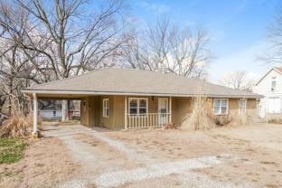 410 S Washington St - Photo 1 of 1