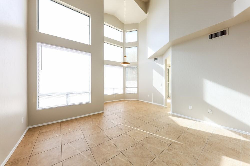 1515 E South Fork Dr - Photo 4 of 17