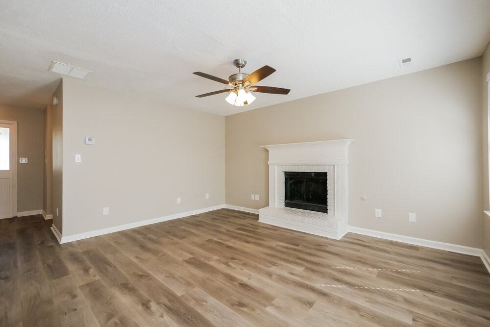 7605 Briar Crest Ct - Photo 6 of 17