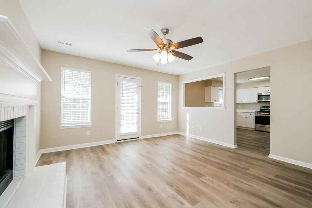 7605 Briar Crest Ct - Photo 7 of 17