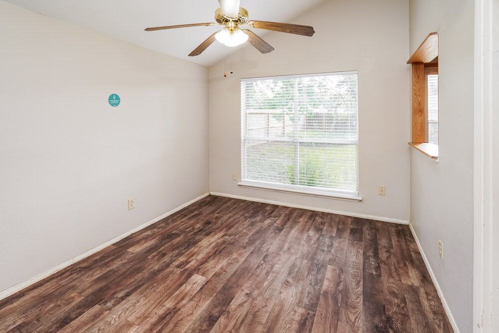 19834 Packwood Dr - Photo 6 of 17