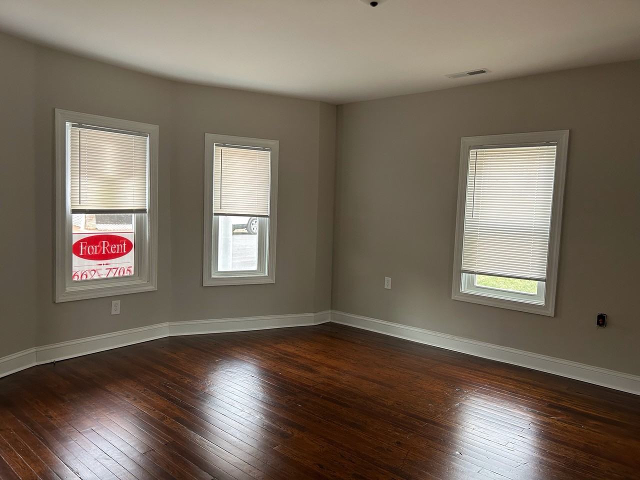 520 S Kent St #520 - Photo 3 of 10