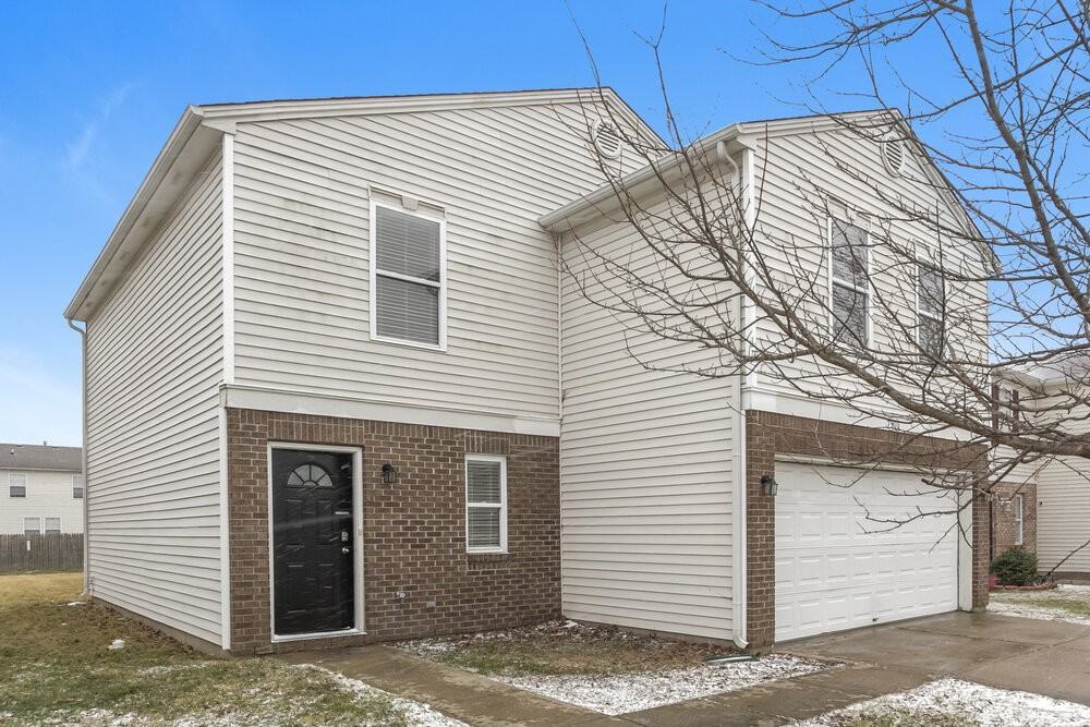 7905 States Bend Dr - Photo 4 of 17