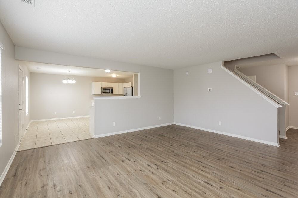 7905 States Bend Dr - Photo 5 of 17