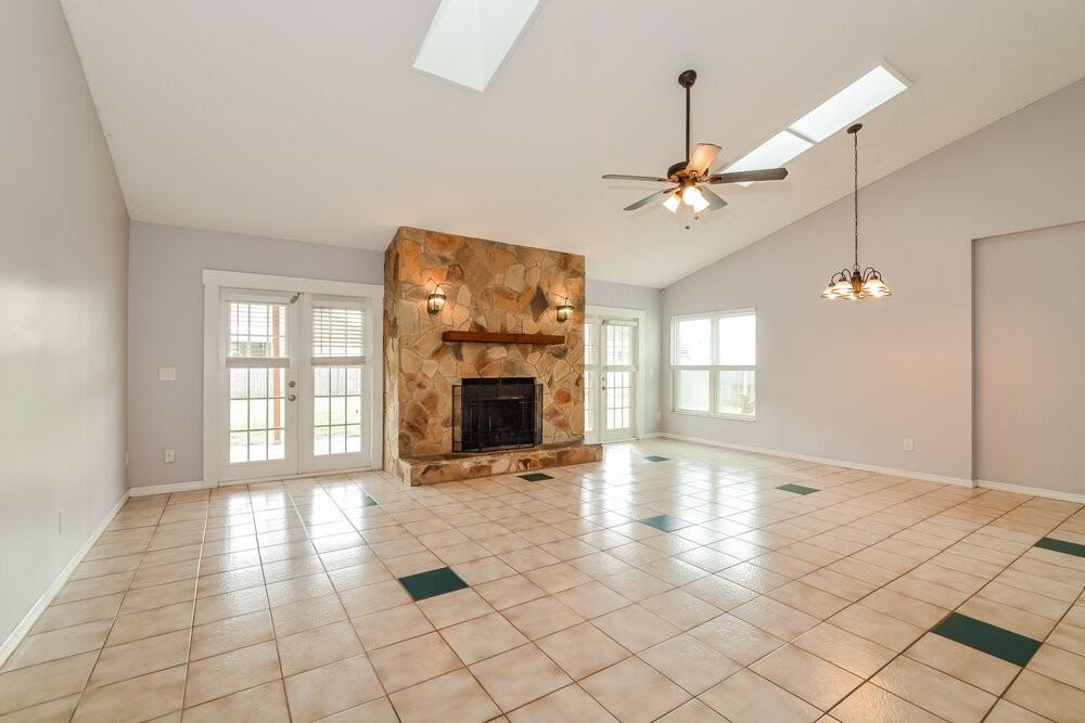 8612 Villanova St - Photo 4 of 16