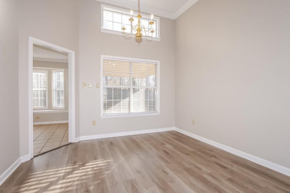 8421 Trinity Rd - Photo 6 of 17