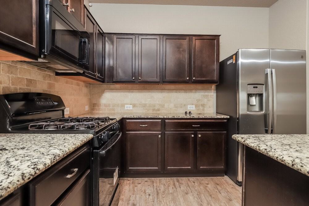 5930 Bridle Bnd - Photo 6 of 17