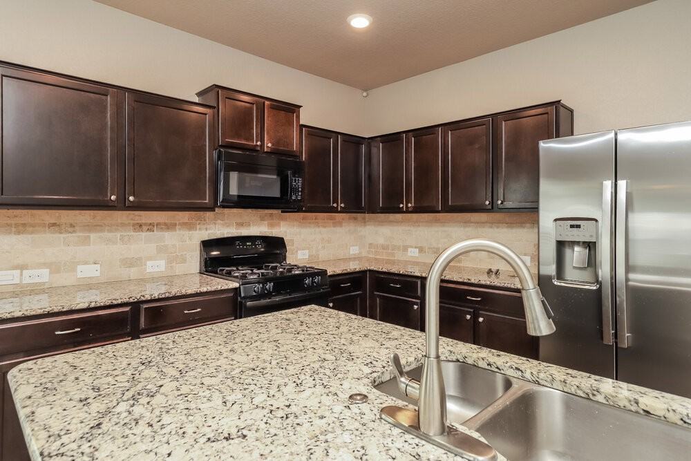 5930 Bridle Bnd - Photo 7 of 17