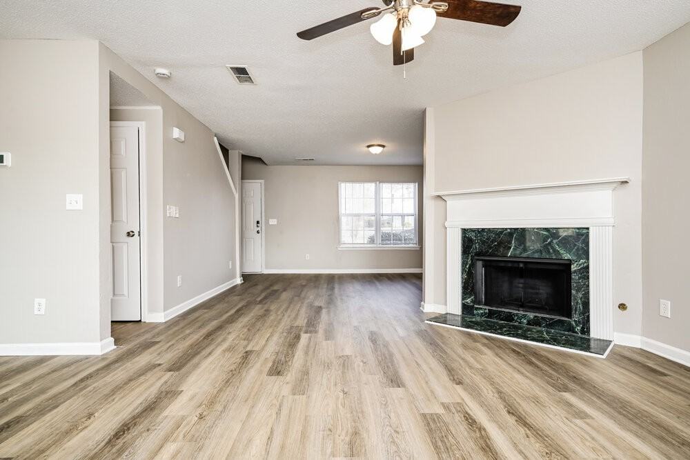 1119 Saint Phillips Ct - Photo 4 of 17