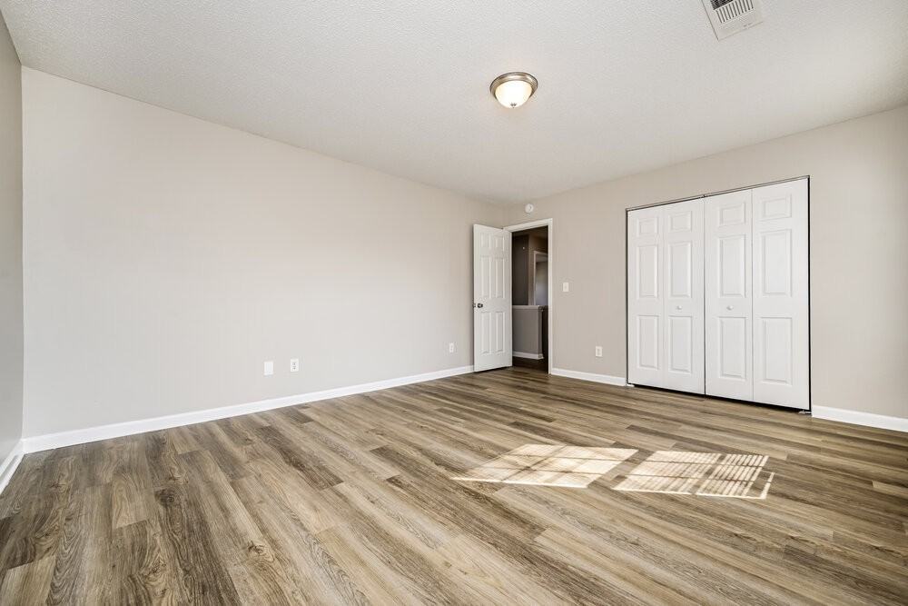 1119 Saint Phillips Ct - Photo 7 of 17