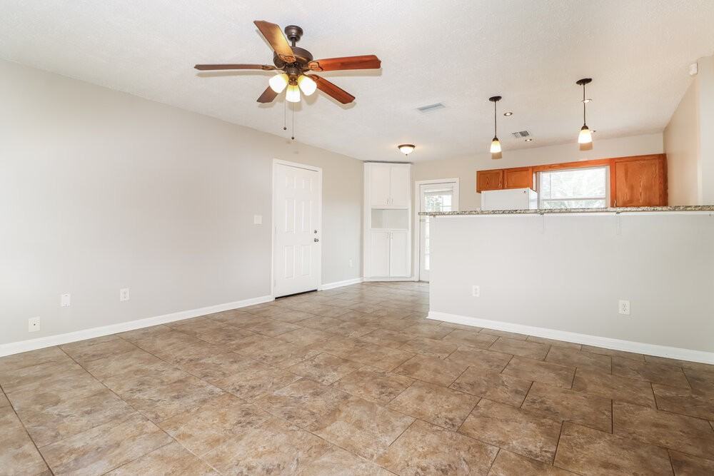 5640 62nd St N - Photo 6 of 16