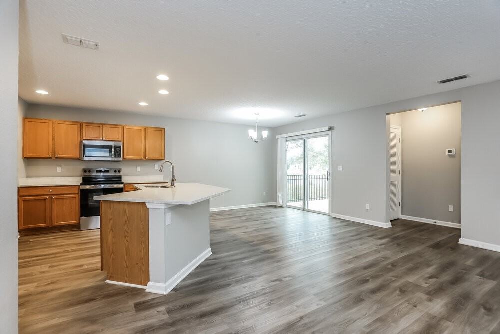 11755 Alexandra Dr - Photo 6 of 16