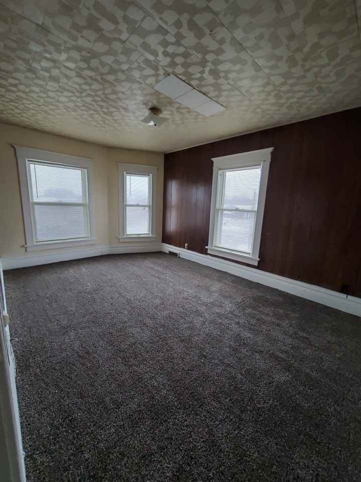 622 1/2 Grant Ave #1-2 - Photo 4 of 8