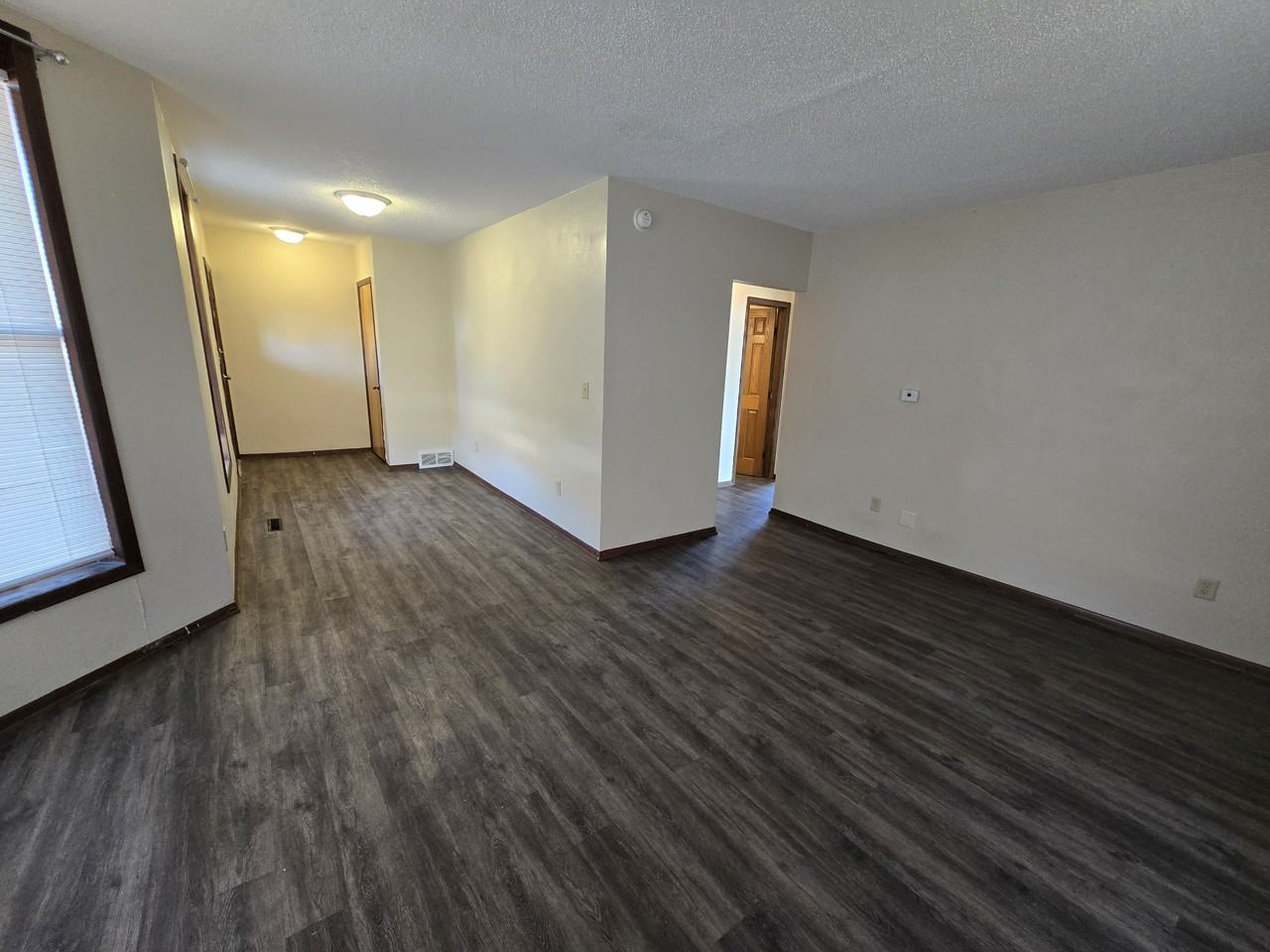 302 1st St Se #1 - Photo 6 of 21