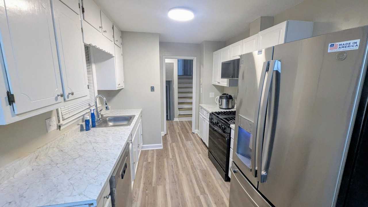 Foxwood House - Photo 2 of 10