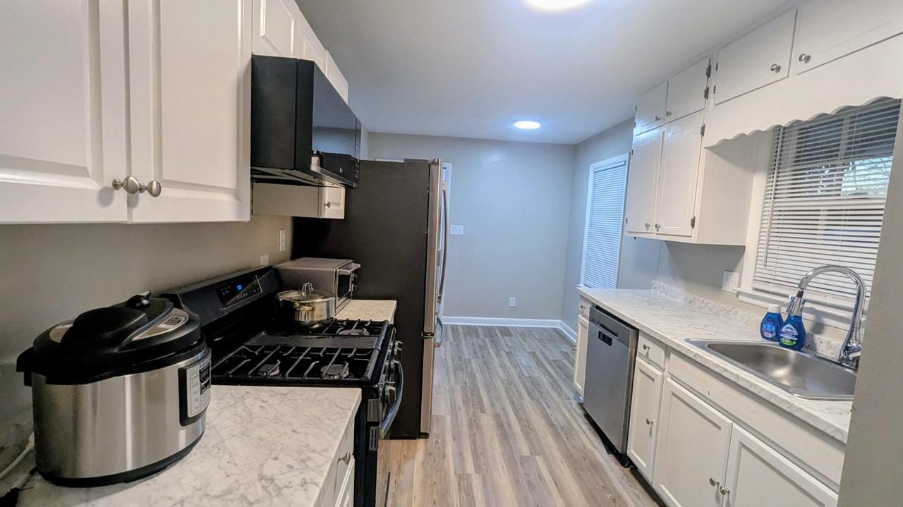 Foxwood House - Photo 3 of 10